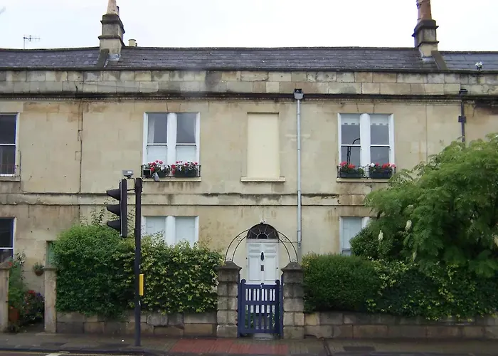 Stunning Georgian Spacious Apartment Central Bath